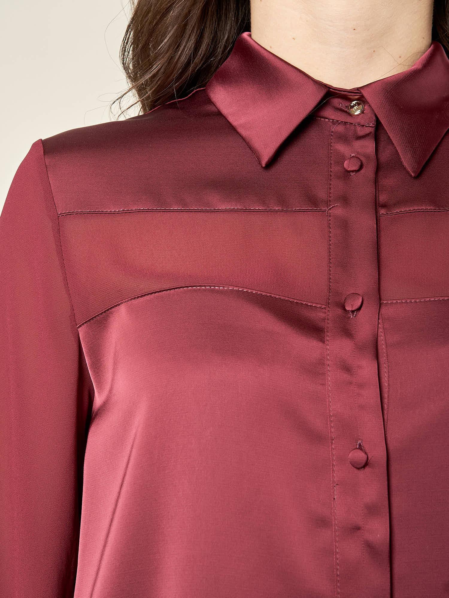 Camicia donna in georgette con inserti in raso. Bottoncini e polsini in raso. CA003056 BORDEAUX ARTIGLI 