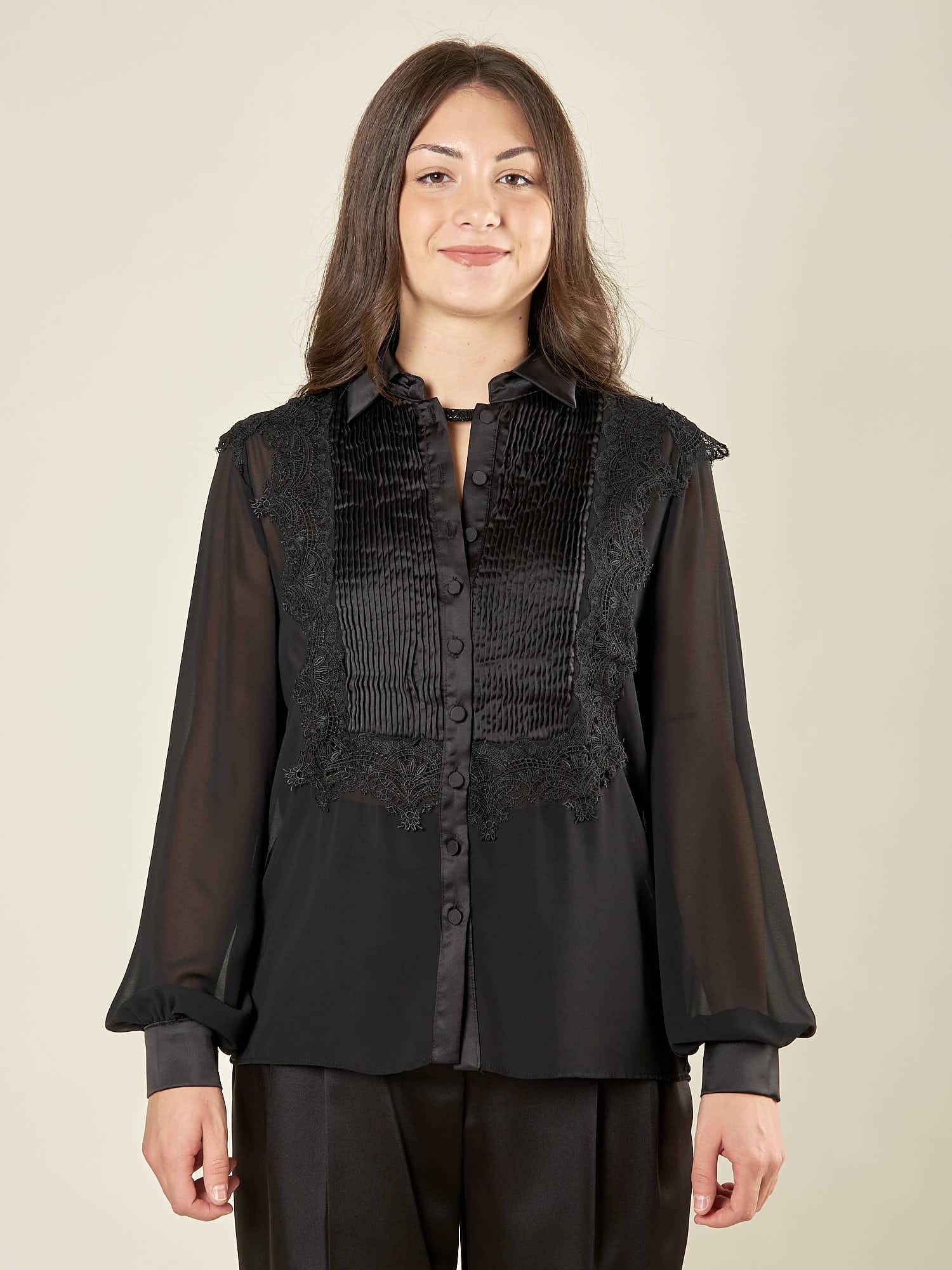 Camicia donna in voile con dettagli in raso e pizzo. Eleganza romantica e stile raffinato. CA003137 NERO ARTIGLI 