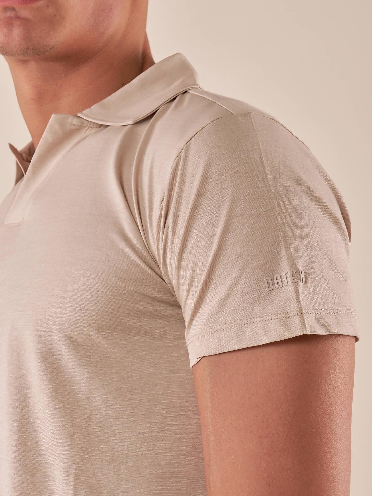 Polo da uomo manica corta in cotone mercerizzato con collo derby. DM9303 SABBIA DATCH 