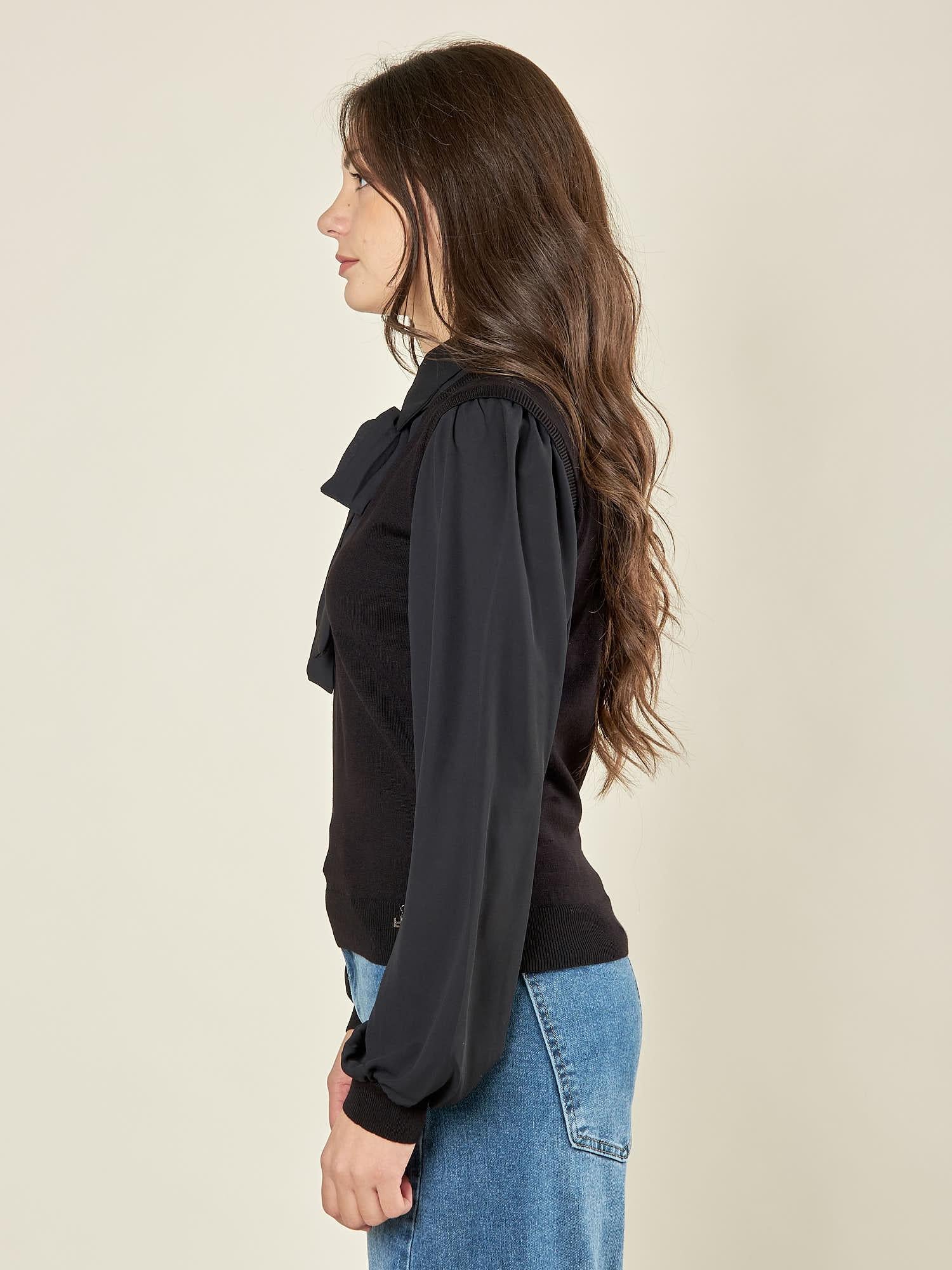 Maglia donna effetto gilet con dettagli in georgette e sciarpina al collo. MA002866 NERO ARTIGLI 