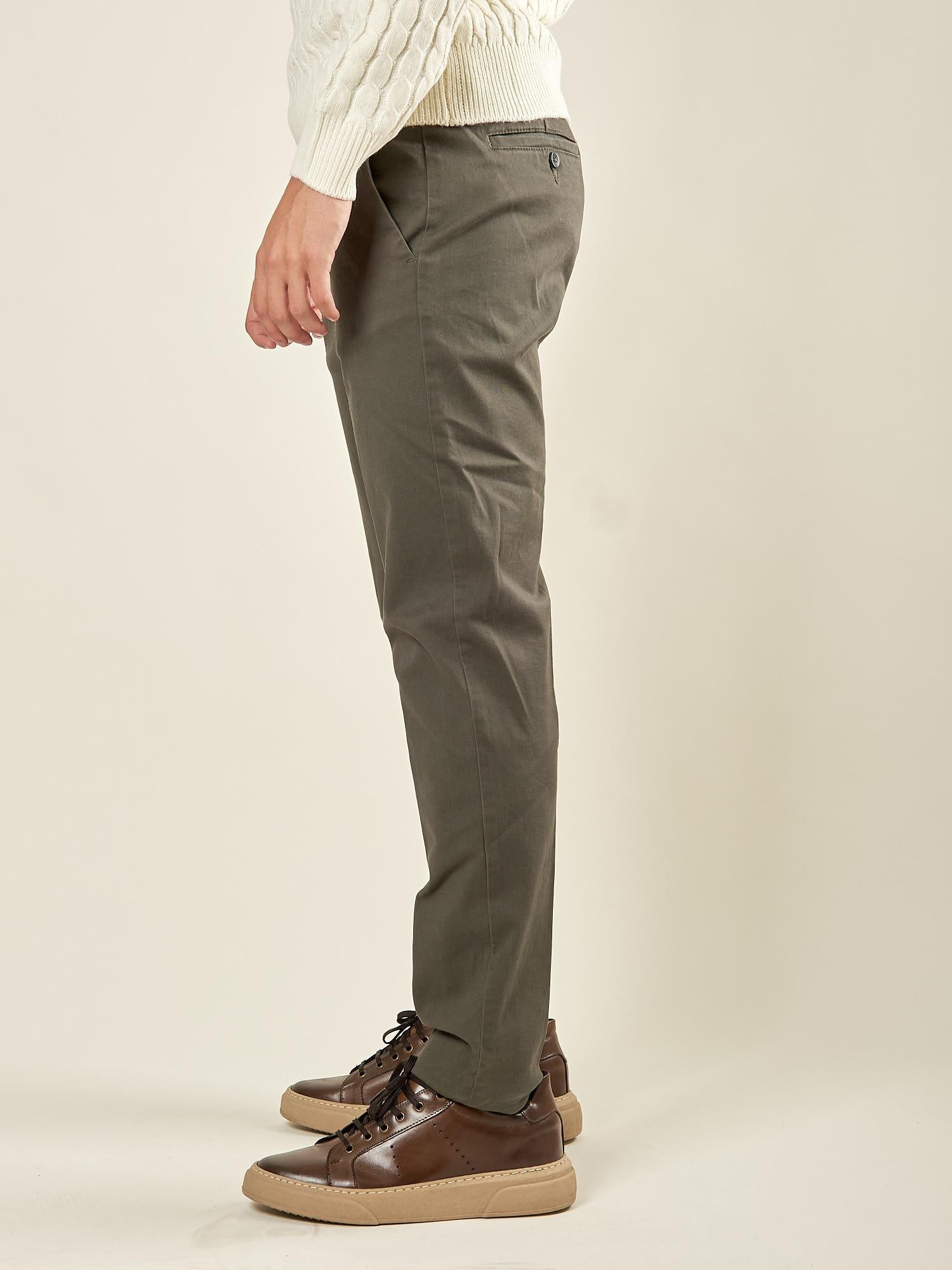 Pantalone Uomo in Cotone Elasticizzato Invernale con Tasche allAmericana. Comfort e Stile per la Stagione Fredda. PSI1781H VERDE HAMAKI-HO 