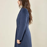 Cappotto donna monopetto. Due bottoni, tasca a pattina e vestibilità affiancata. CP003189 BLU ARTIGLI 