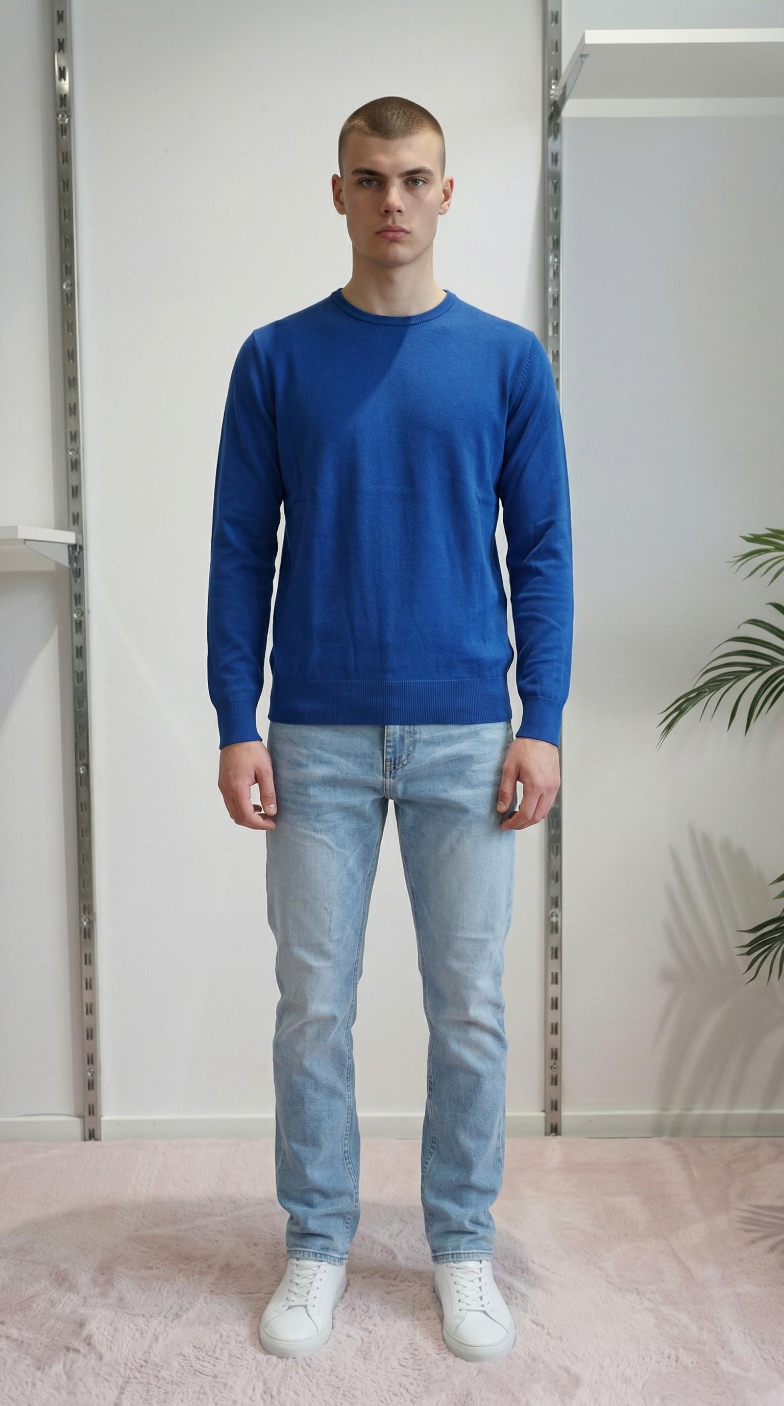 Maglia Uomo 100% Cotone a Manica Lunga  Comfort Naturale e Stile Versatile CON3700900 ROYAL BLUE CONSENSO 