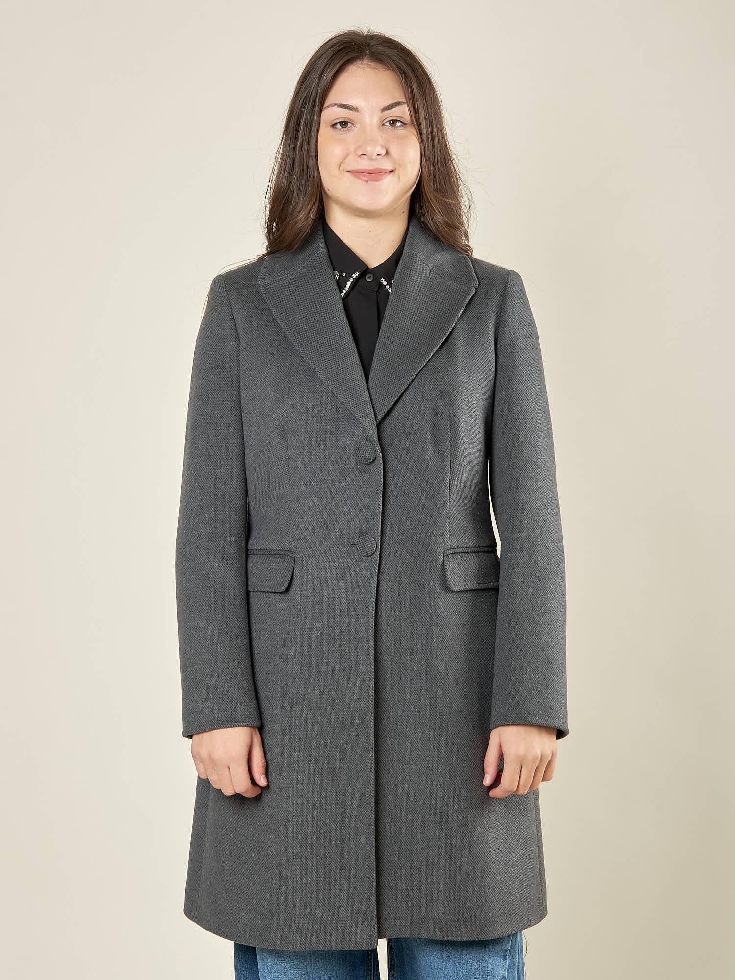 Cappotto donna monopetto. Due bottoni, tasca a pattina e vestibilità affiancata. CP003189 GRIGIO SCURO ARTIGLI 