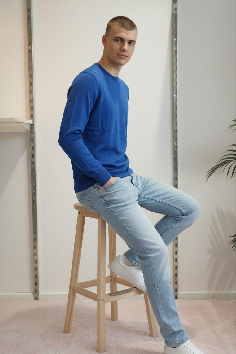 Maglia Uomo 100% Cotone a Manica Lunga  Comfort Naturale e Stile Versatile CON3700900 ROYAL BLUE CONSENSO 