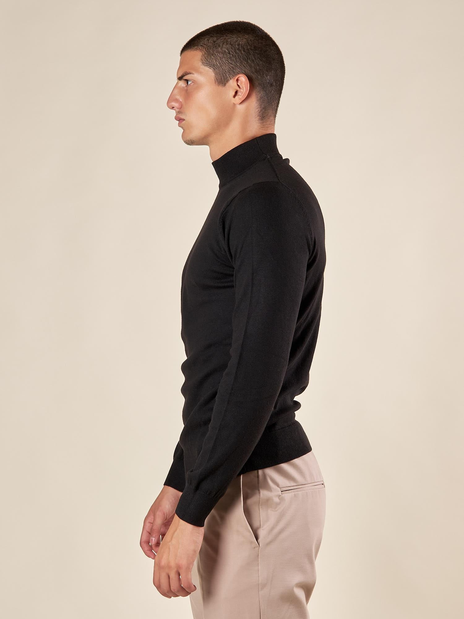 Lupetto Uomo in Misto Lana. Calore naturale e stile essenziale per linverno CON/3013900 BLACK CONSENSO 