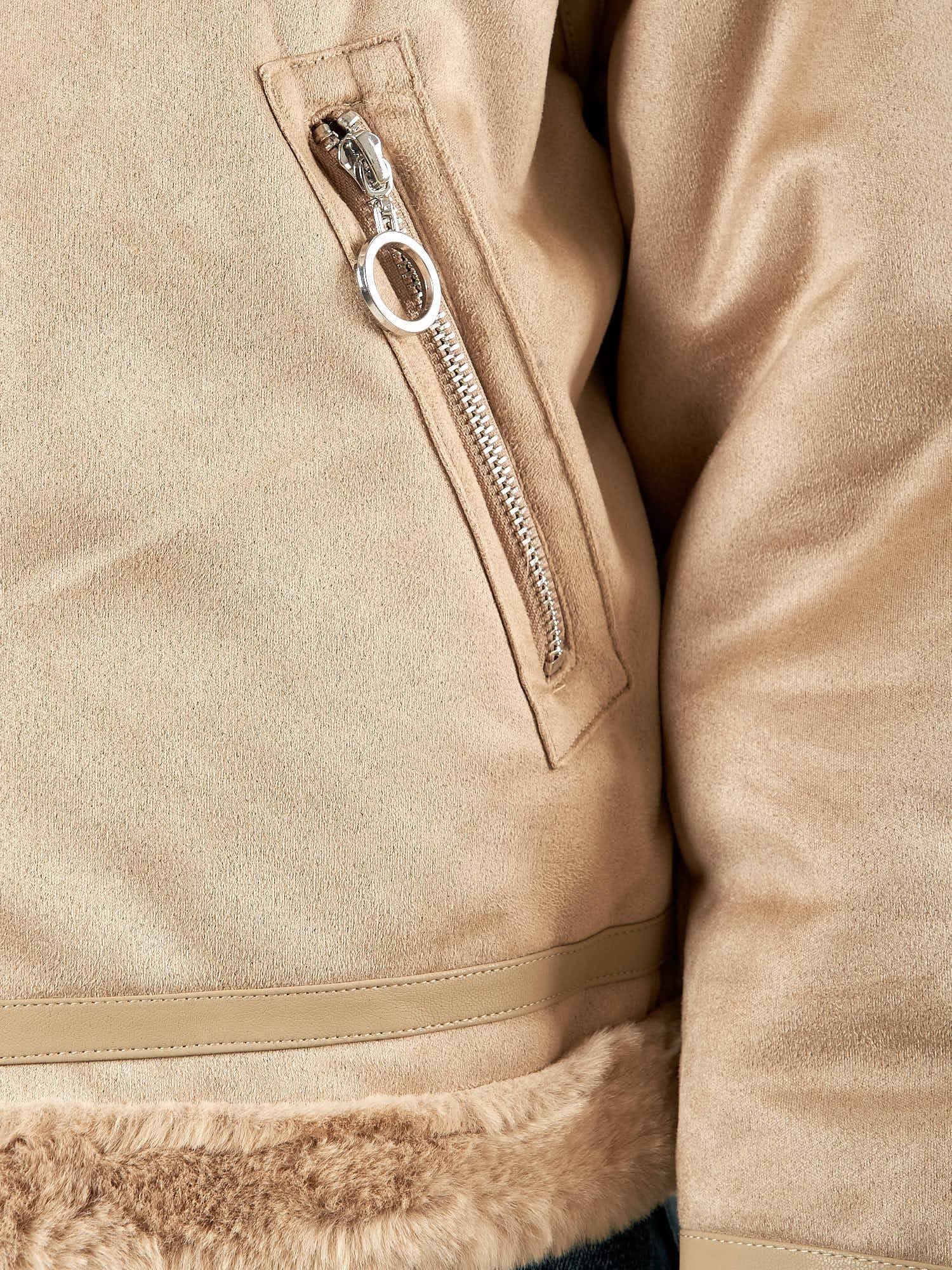 Ecomontone donna con dettagli in ecopelliccia. Zip frontale e tasche con zip. NDR/P78/1 BEIGE LARA PRINCE 