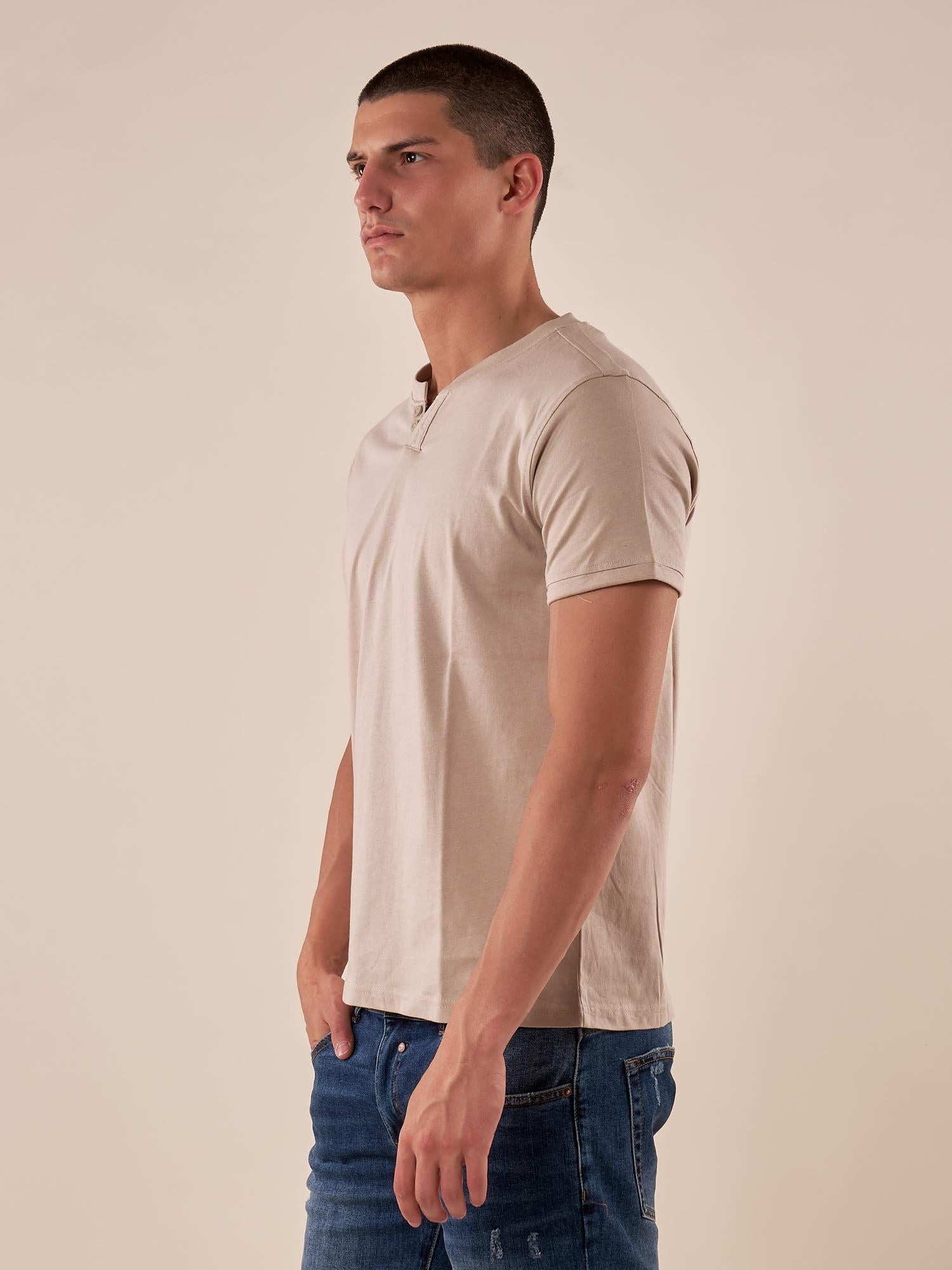 T-shirt Uomo in cotone 100% con colletto serafino. BAM5455 DESERT STONE BACI & ABBRACCI 