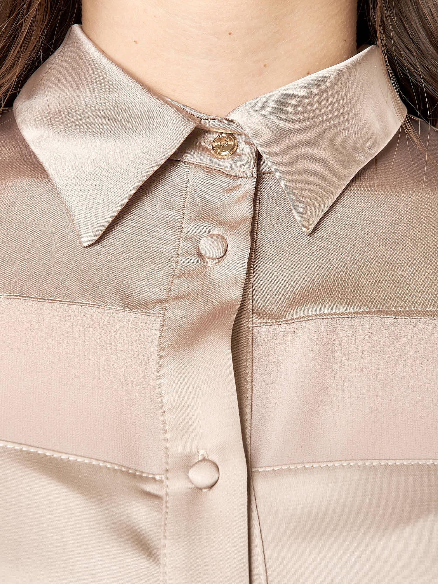 Camicia donna in georgette con inserti in raso. Bottoncini e polsini in raso. CA003056 TORTORA ARTIGLI 