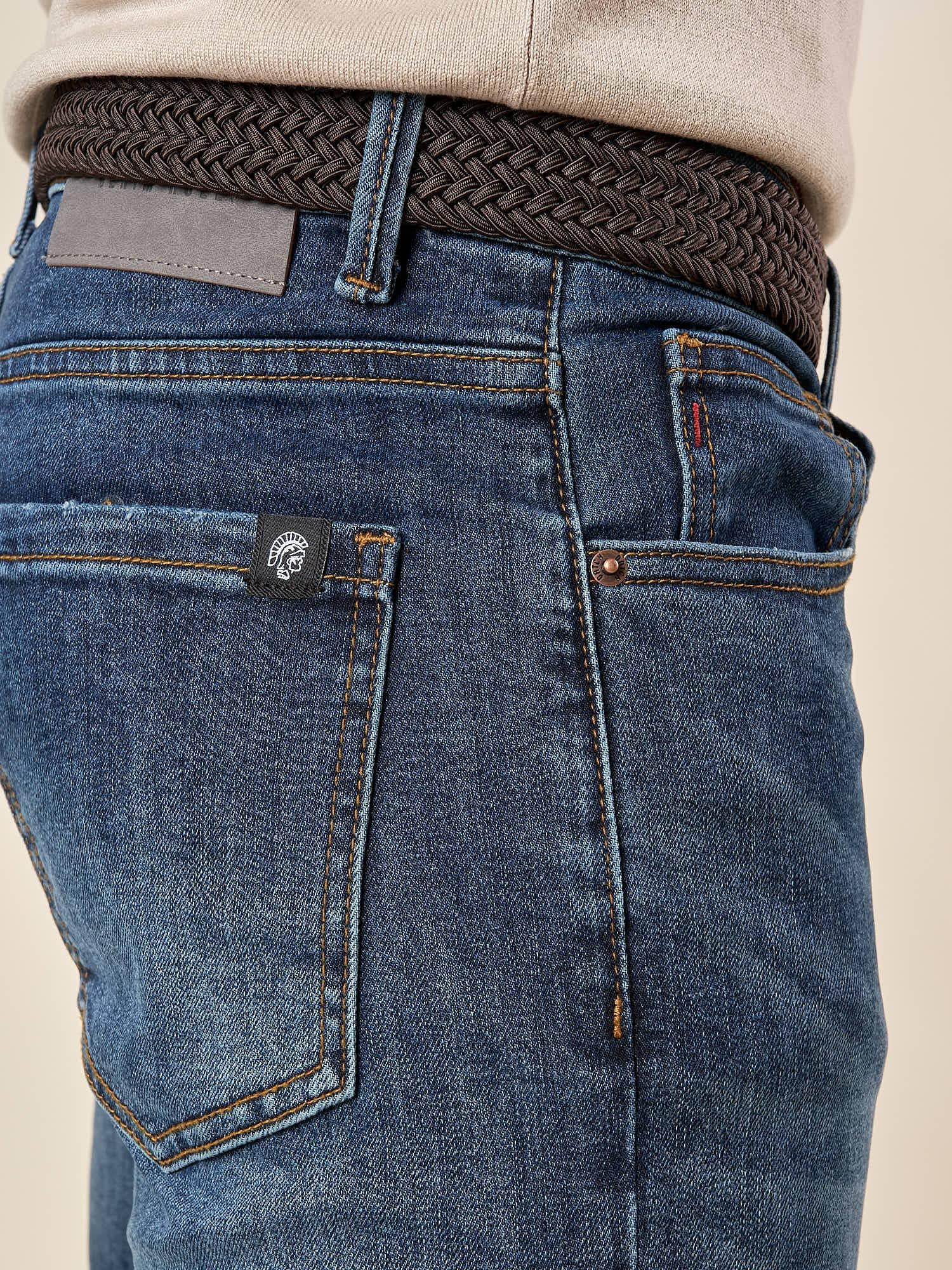 Jeans Uomo Regular Fit 5 tasche lavaggio medio. DM9644 MEDIUM BLUE DATCH 