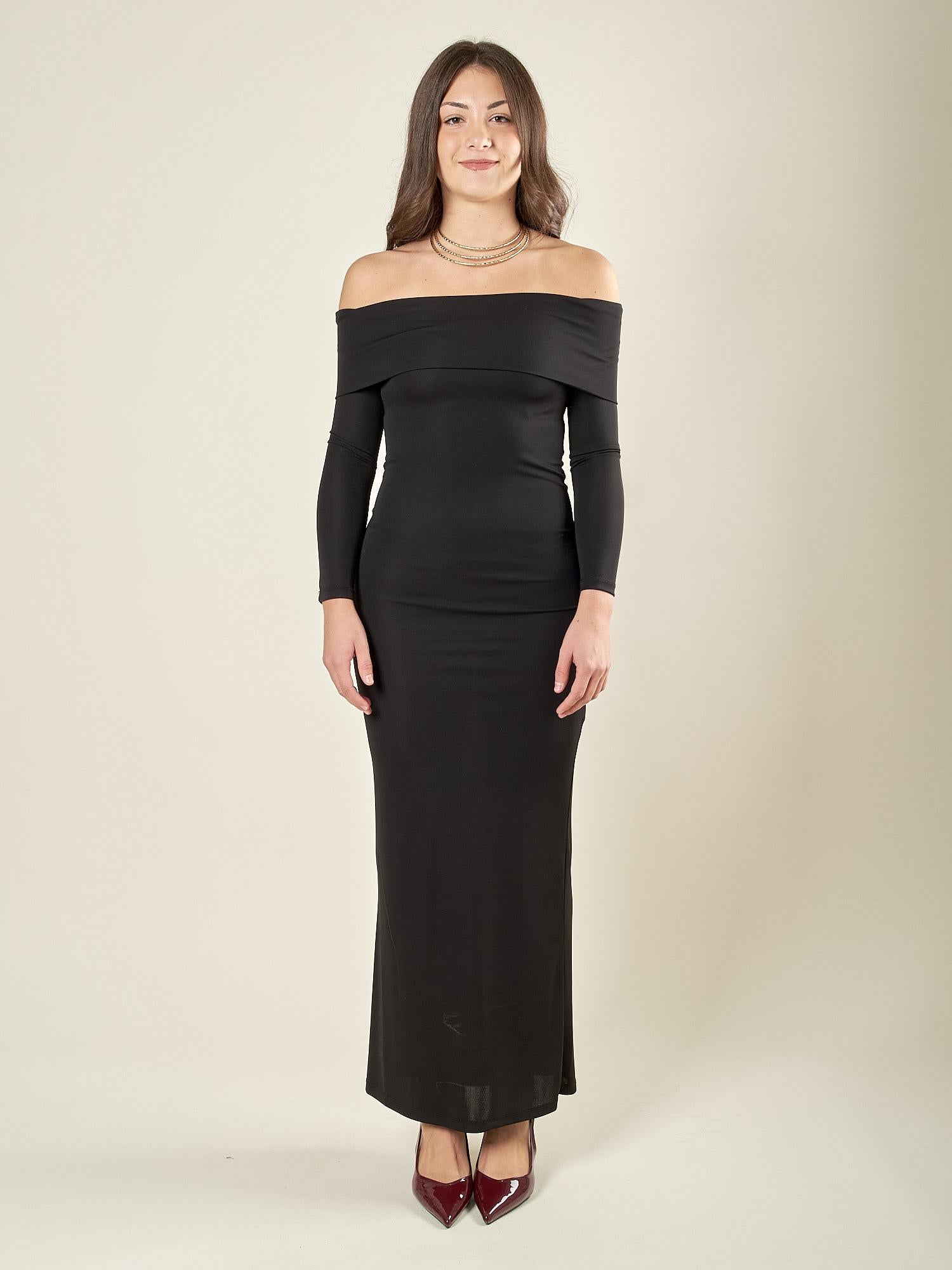 Abito lungo donna con scollo Shiffer e spacco posteriore. Sensualità ed eleganza in un solo capo. AB003159 NERO ARTIGLI 