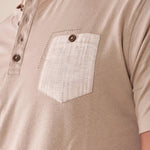T-shirt Uomo Manica Corta Serafino con Taschino BAM5452 DESERT STONE BACI & ABBRACCI 