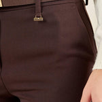 Pantalone donna a sigaretta in tessuto manolana. Eleganza essenziale e comfort sartoriale. PA003190 CACAO ARTIGLI 
