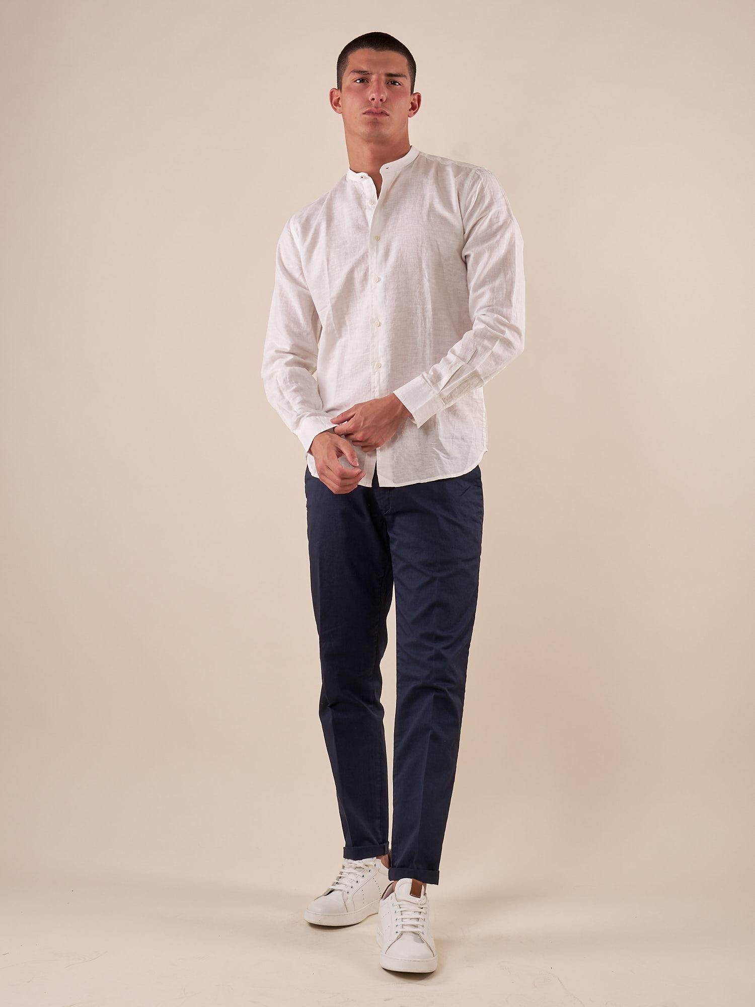 Camicia da uomo in lino e cotone a manica lunga con collo alla coreana. M49069 BIANCO GUY 