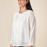 Blusa Donna Curvy Girocollo  Dettaglio in Metallo, Pience Frontali e Polsino Dritto. F708YBFSELE PANNA Lizalù 