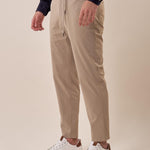Pantalone modello pantalaccio tessuto tecnico no stiro con elastico uomo. PSE1763H BEIGE HAMAKI-HO Uomo 