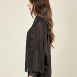 Camicia donna in voile con dettagli in raso e pizzo. Eleganza romantica e stile raffinato. CA003137 NERO ARTIGLI 