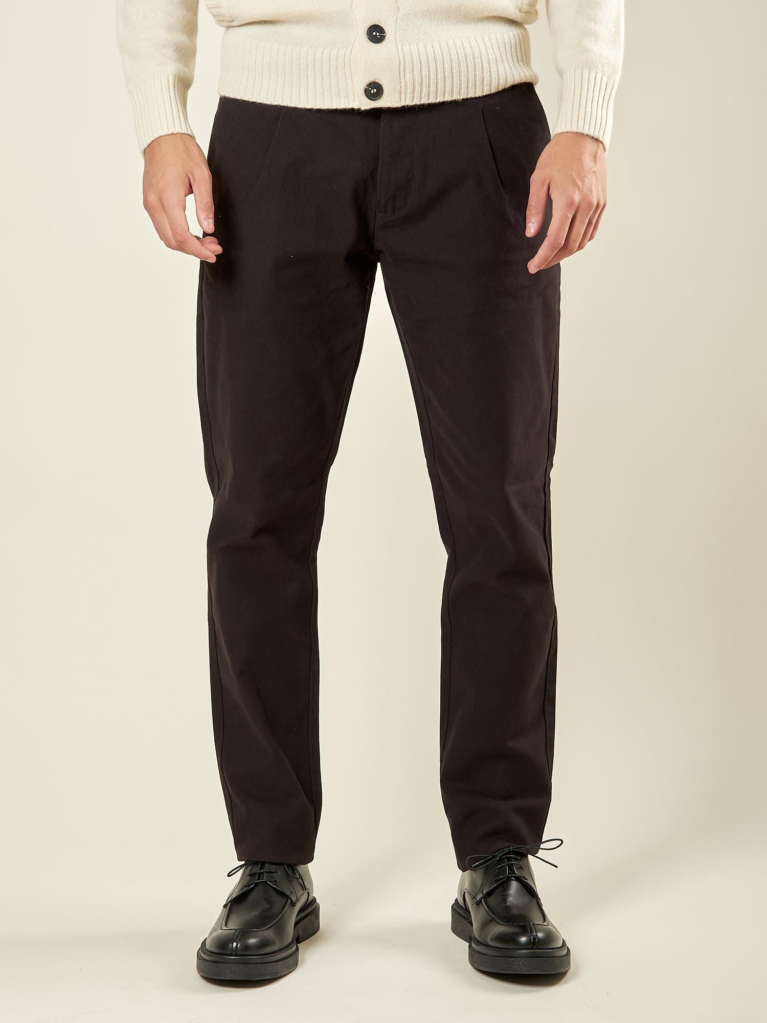 Pantalone da Uomo Invernale in Cotone Elasticizzato con Pinces Vestibilità Regolare. M49448 NERO GUY 