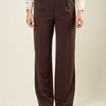 Pantalone palazzo donna con pence frontali in tessuto manolana. Eleganza e comfort quotidiano. PA003192 CACAO ARTIGLI 