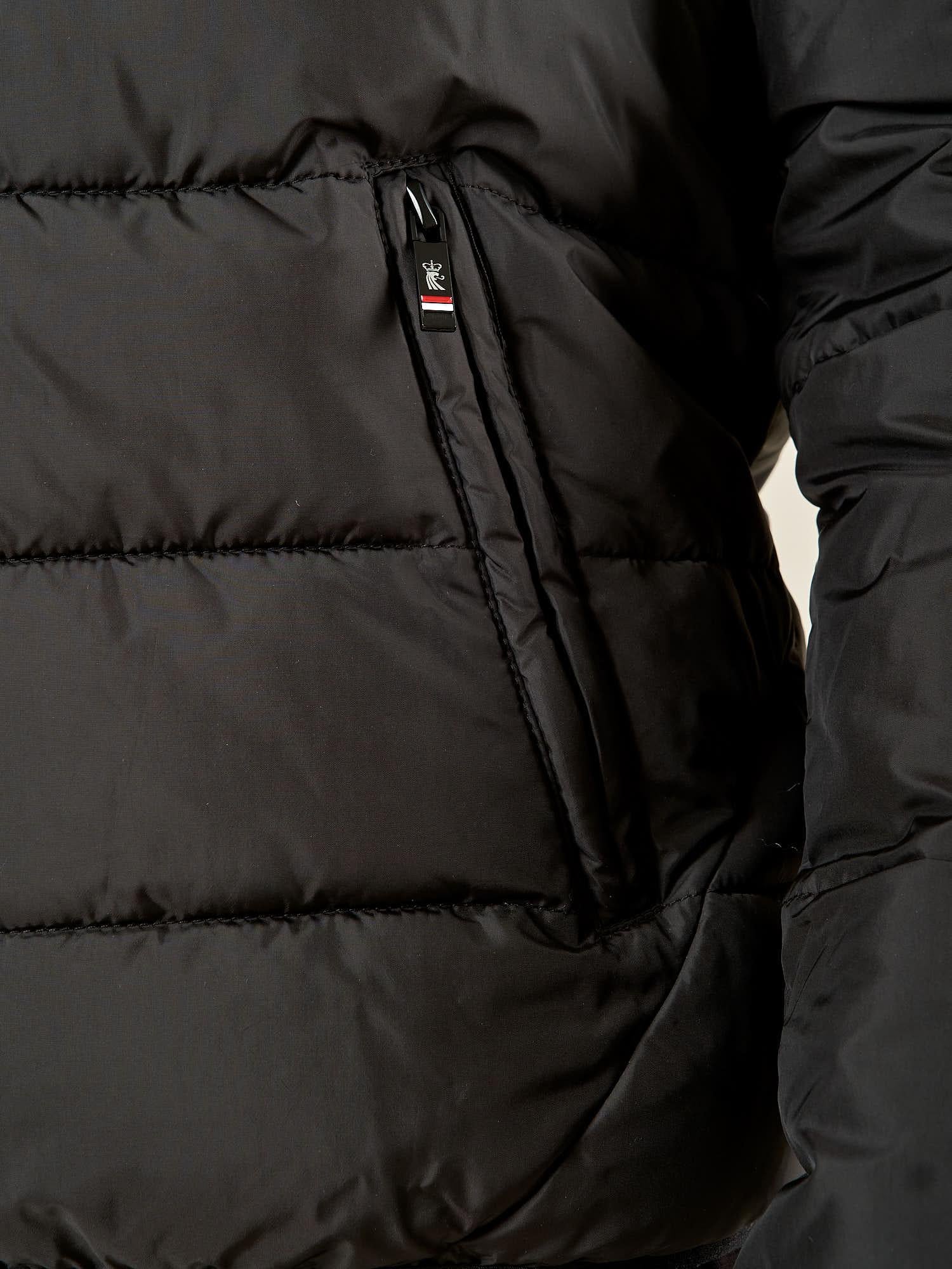 Giubbino Uomo Trapuntato. Protezione, Stile e Comfort per lInverno. DM8581 NERO DATCH 