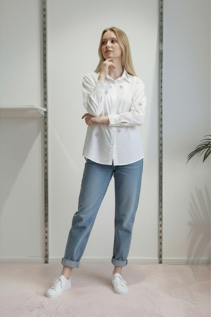 Camicia Donna in Cotone Manica Lunga Over Fit con Applicazione di Pietre R49/102958 BIANCO EXTASY 