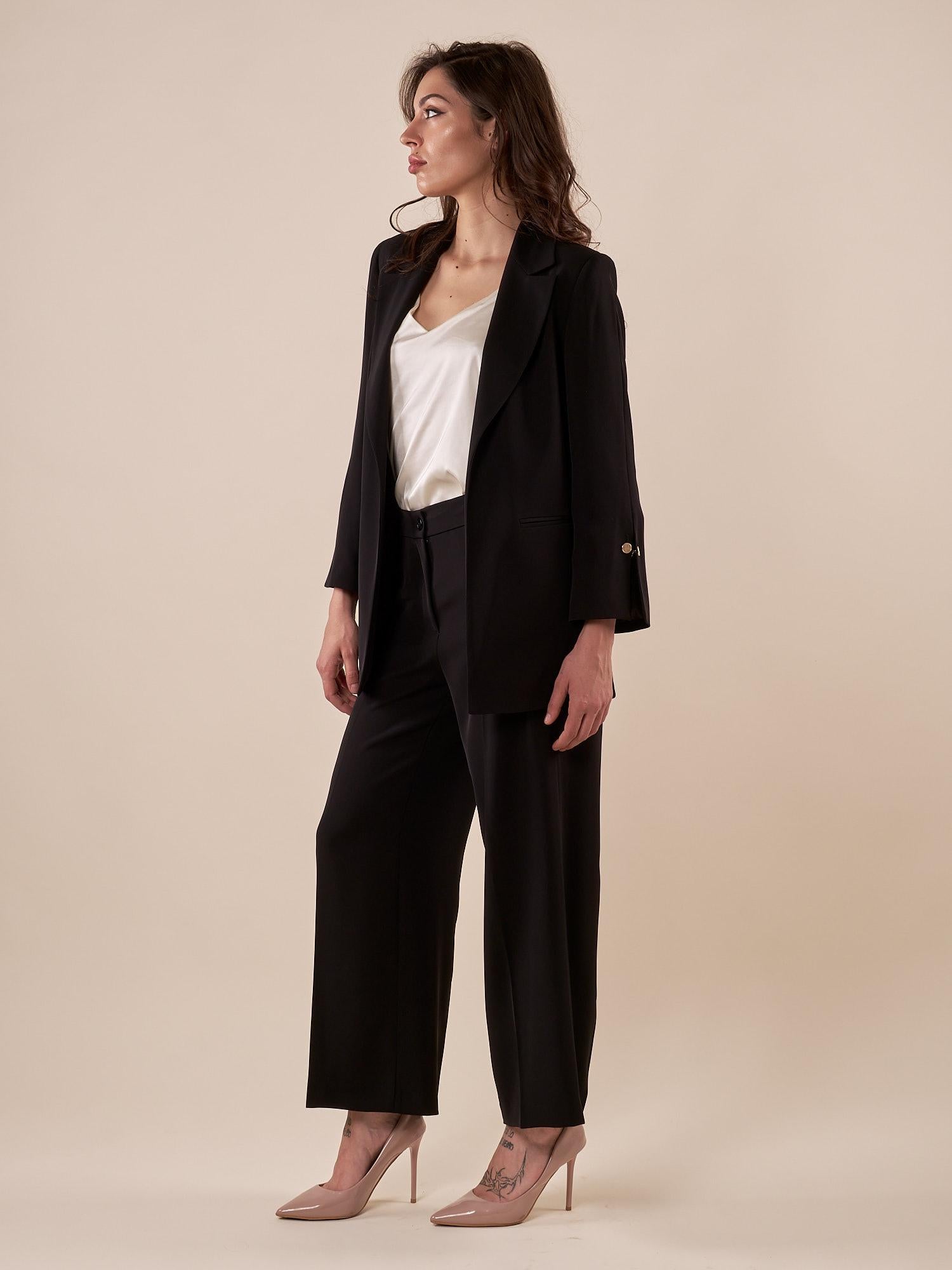 Giacca Donna blazer sfoderata elegante con dettagli raffinati. ROMI/3866 NERO ROMIHO 