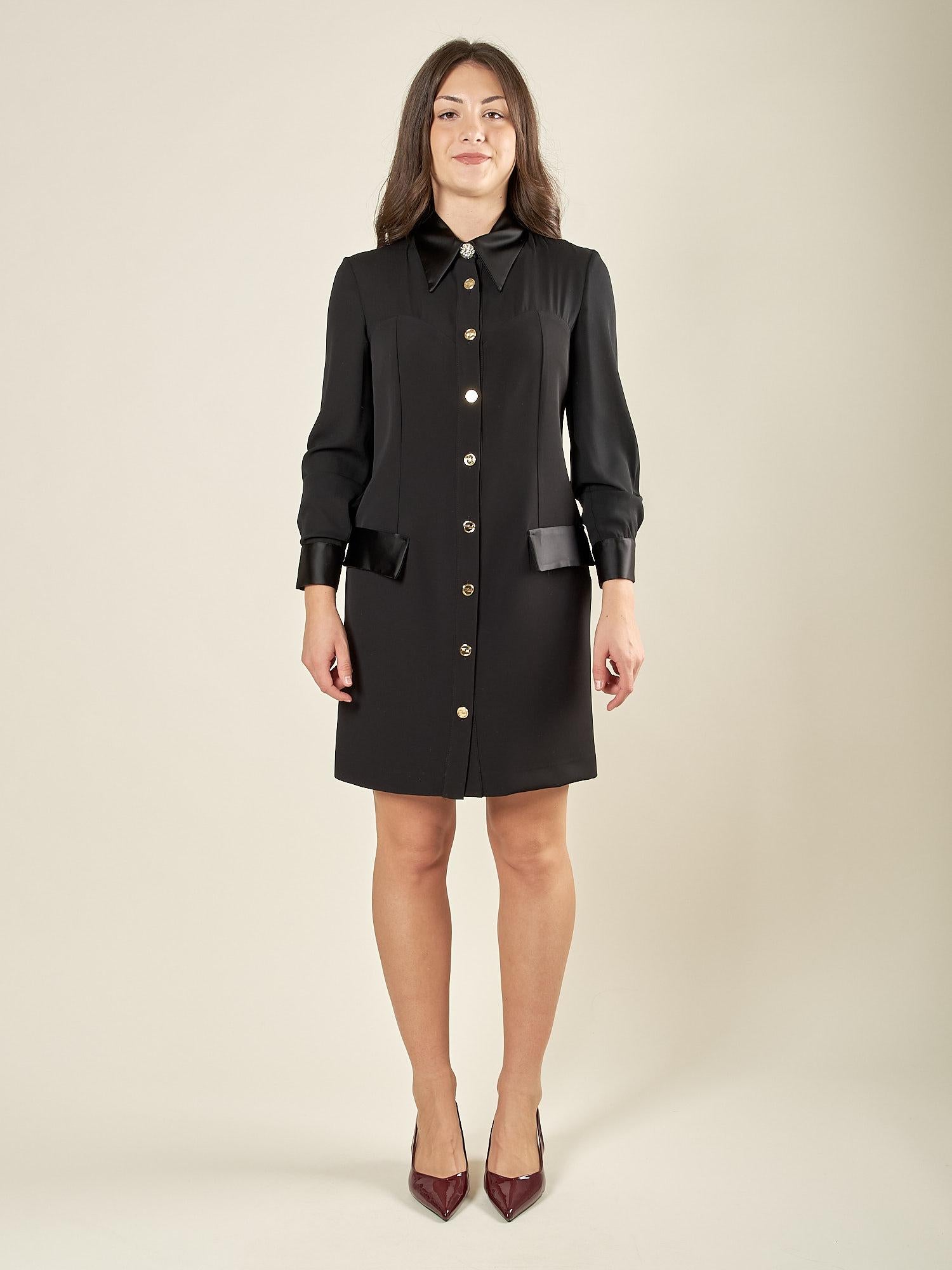 Abito midi donna con abbottonatura frontale e dettagli in raso. Eleganza romantica e stile raffinato. AB003215 NERO ARTIGLI 
