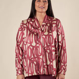 Blusa Donna Curvy fantasia con scollo a V e dettaglio sovrapposto. F876YBFVIRGIE AMARONE Lizalù 
