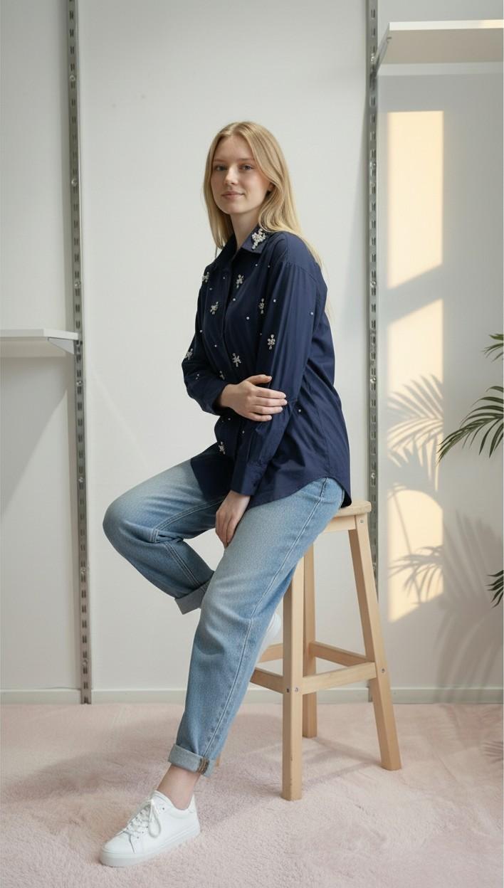 Camicia Donna in Cotone Manica Lunga Over Fit con Applicazione di Pietre R49/102958 BLU EXTASY 