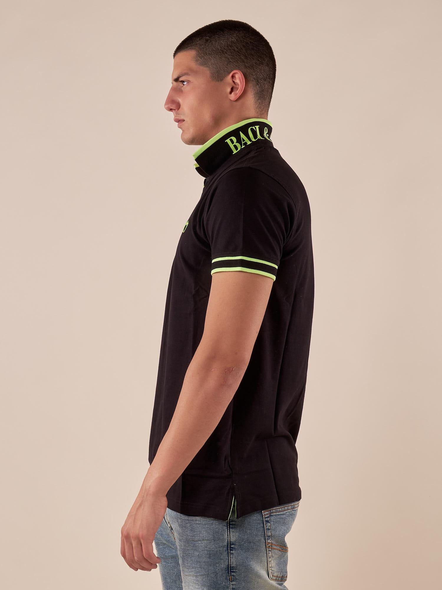 Polo Uomo in Cotone Piquet a Manica Corta con Dettagli Fluo e Logo sul Colletto. BAM1421 NERO BACI & ABBRACCI 