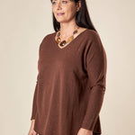 Maglia Donna Curvy in Viscosa  Scollo a V, Manica Raglan e Micro Paillettes Tono su Tono. F768YBFAZ23804 MOCHA Lizalù 