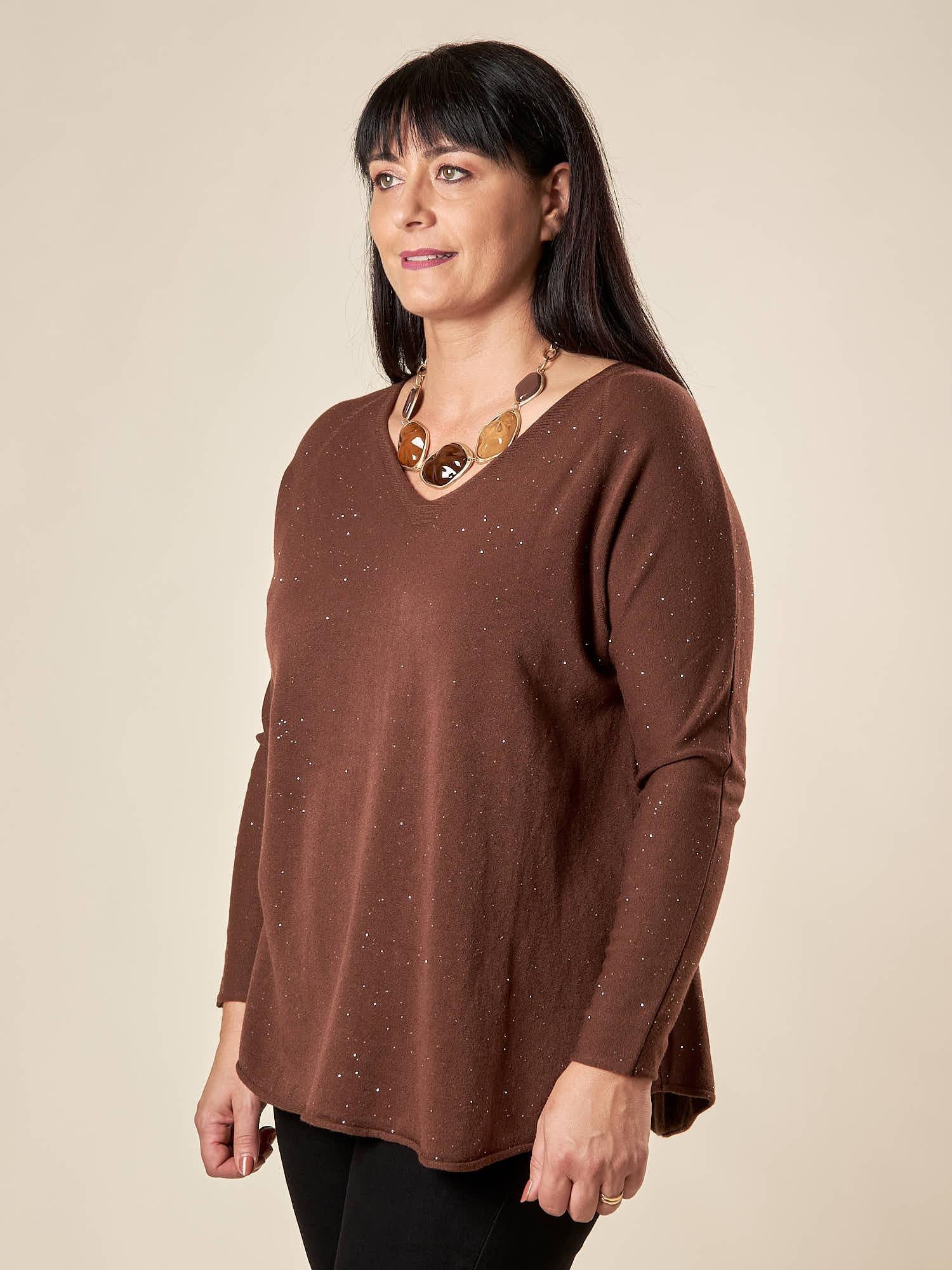 Maglia Donna Curvy in Viscosa  Scollo a V, Manica Raglan e Micro Paillettes Tono su Tono. F768YBFAZ23804 MOCHA Lizalù 