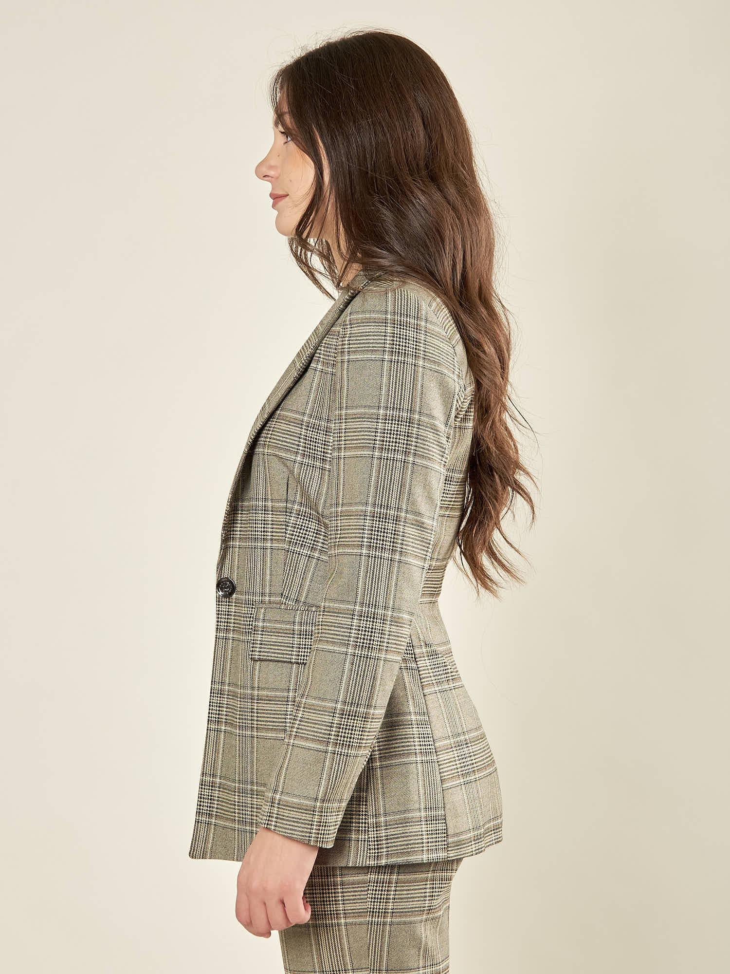 Giacca donna monopetto in Principe di Galles. Eleganza sartoriale e femminilità contemporanea. GI003812 BEIGE/MORO ARTIGLI 