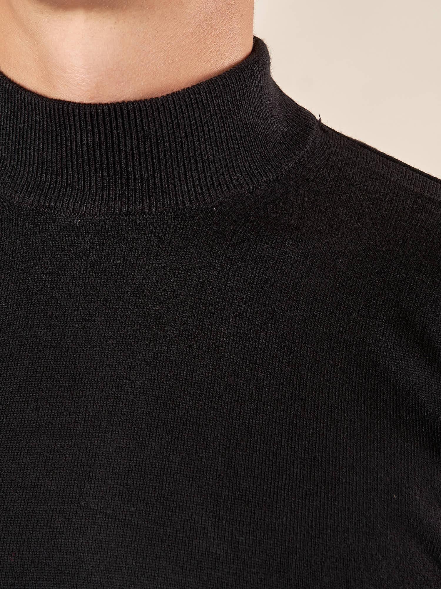 Lupetto Uomo in Misto Lana. Calore naturale e stile essenziale per linverno CON/3013900 BLACK CONSENSO 