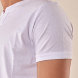 T-shirt Uomo in cotone 100% con colletto serafino. BAM5455 BIANCO BACI & ABBRACCI 