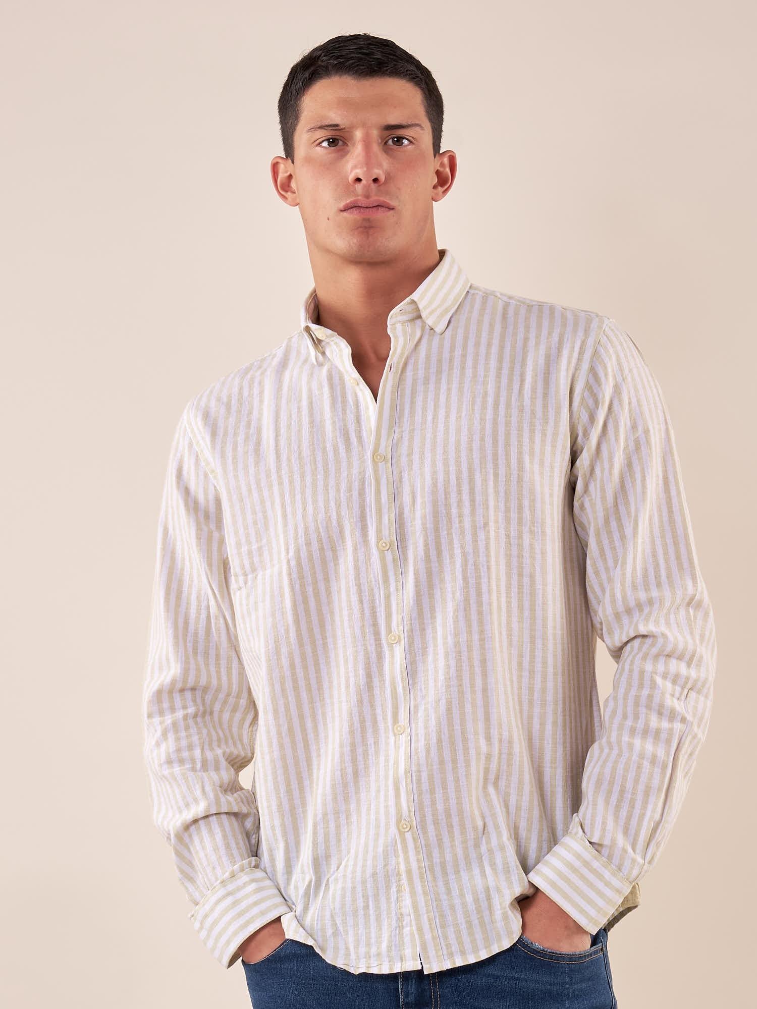Camicia manica lunga rigata misto lino collo con bottoncino a scomparsa uomo. OC1S2S5C11 BAMBOO OVER-D Uomo 