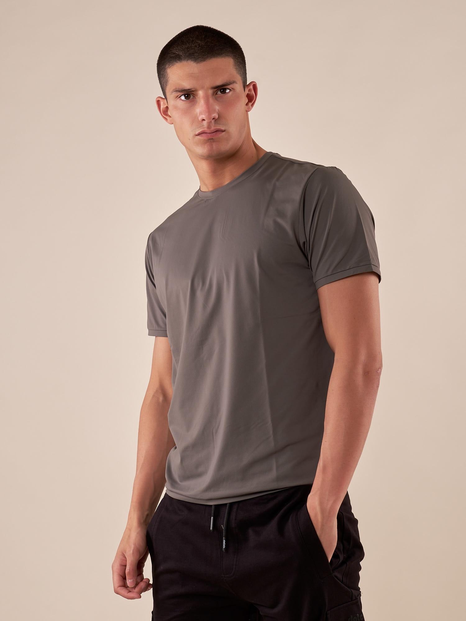 T-Shirt Uomo manica corta in tessuto tecnico traspirante ideale per sport e attività outdoor. M48952 MUSCHIO SUPERIOR VINTAGE Uomo 