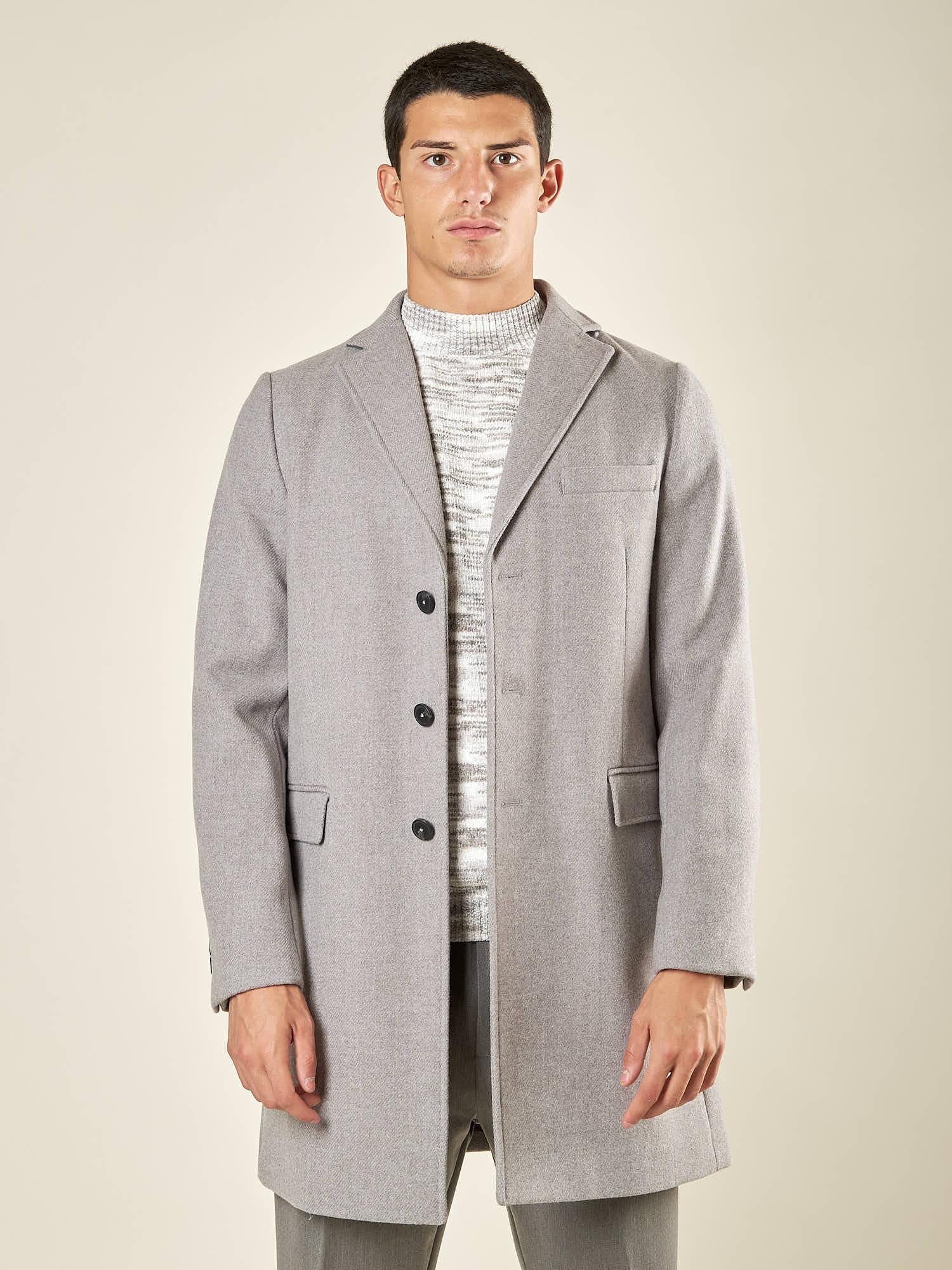 Cappotto Uomo Modello Baronetto. Eleganza Classica e Stile Contemporaneo CP10H PERLA HAMAKI-HO 