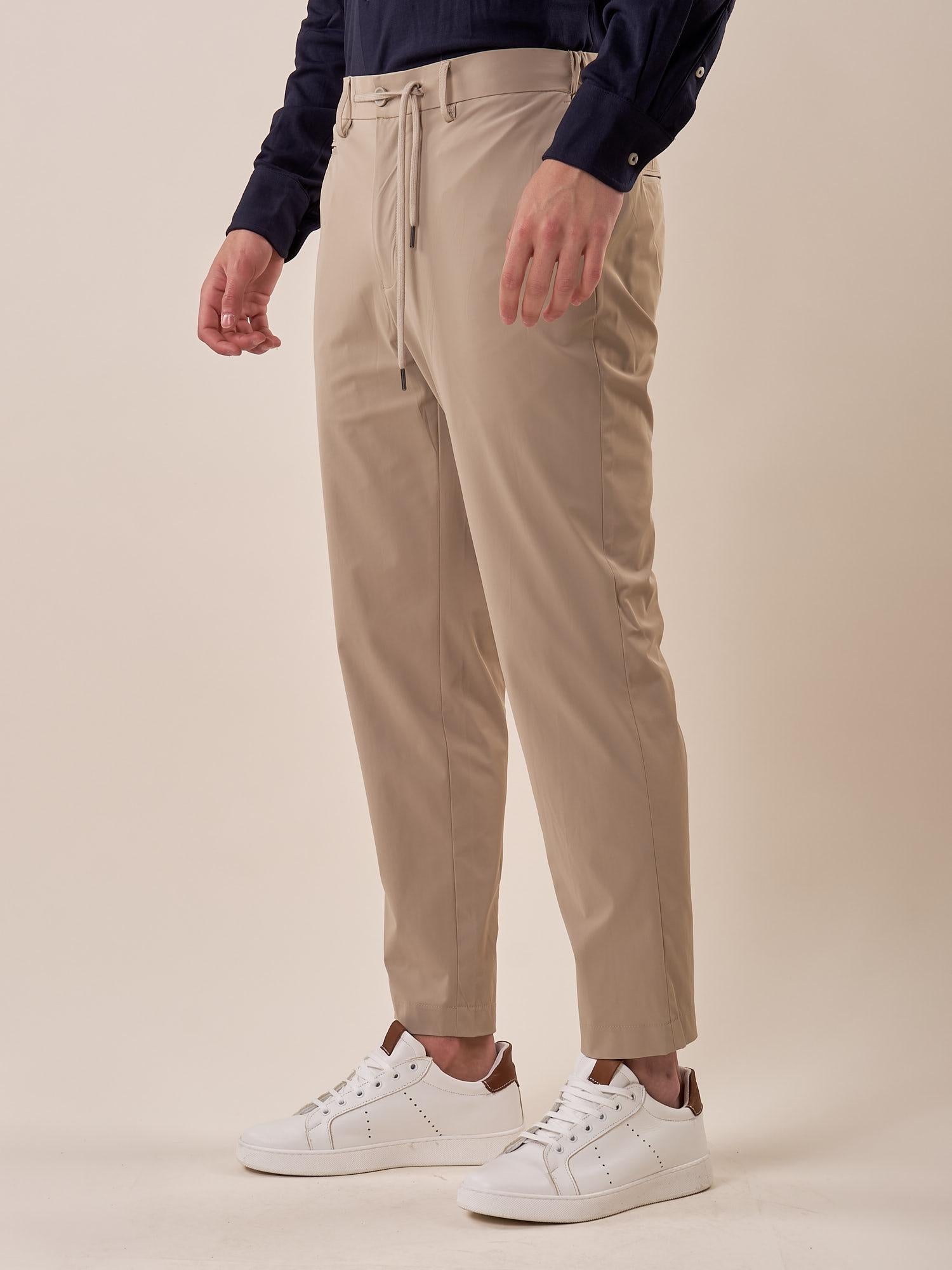 Pantalone modello pantalaccio tessuto tecnico no stiro con elastico uomo. PSE1763H BEIGE HAMAKI-HO Uomo 