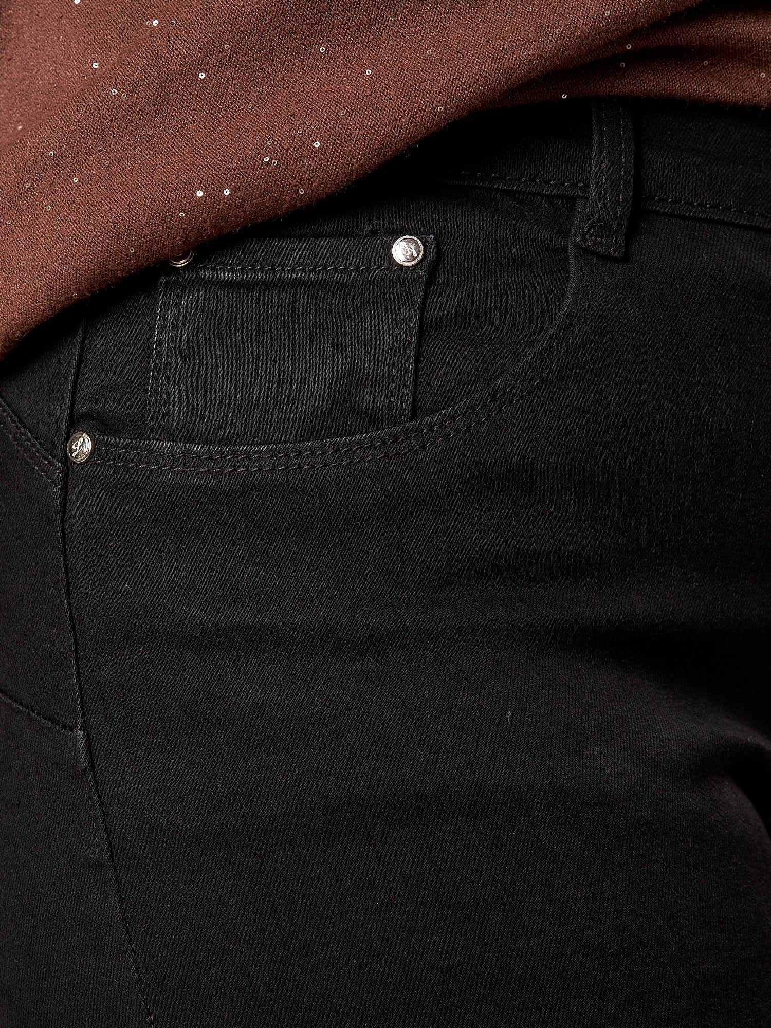 Pantalone Donna Curvy Effetto Push-Up in Cotone Jeansato Elasticizzato  Modello Slim Fit con Fondo Stretto. F883YBFLZ1067 NERO Lizalù 