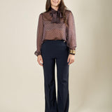 Casacca donna in voile microfantasia con collo a sciarpett. Leggerezza ed eleganza sofisticata. PG158M BORDEAUX EXTASY 