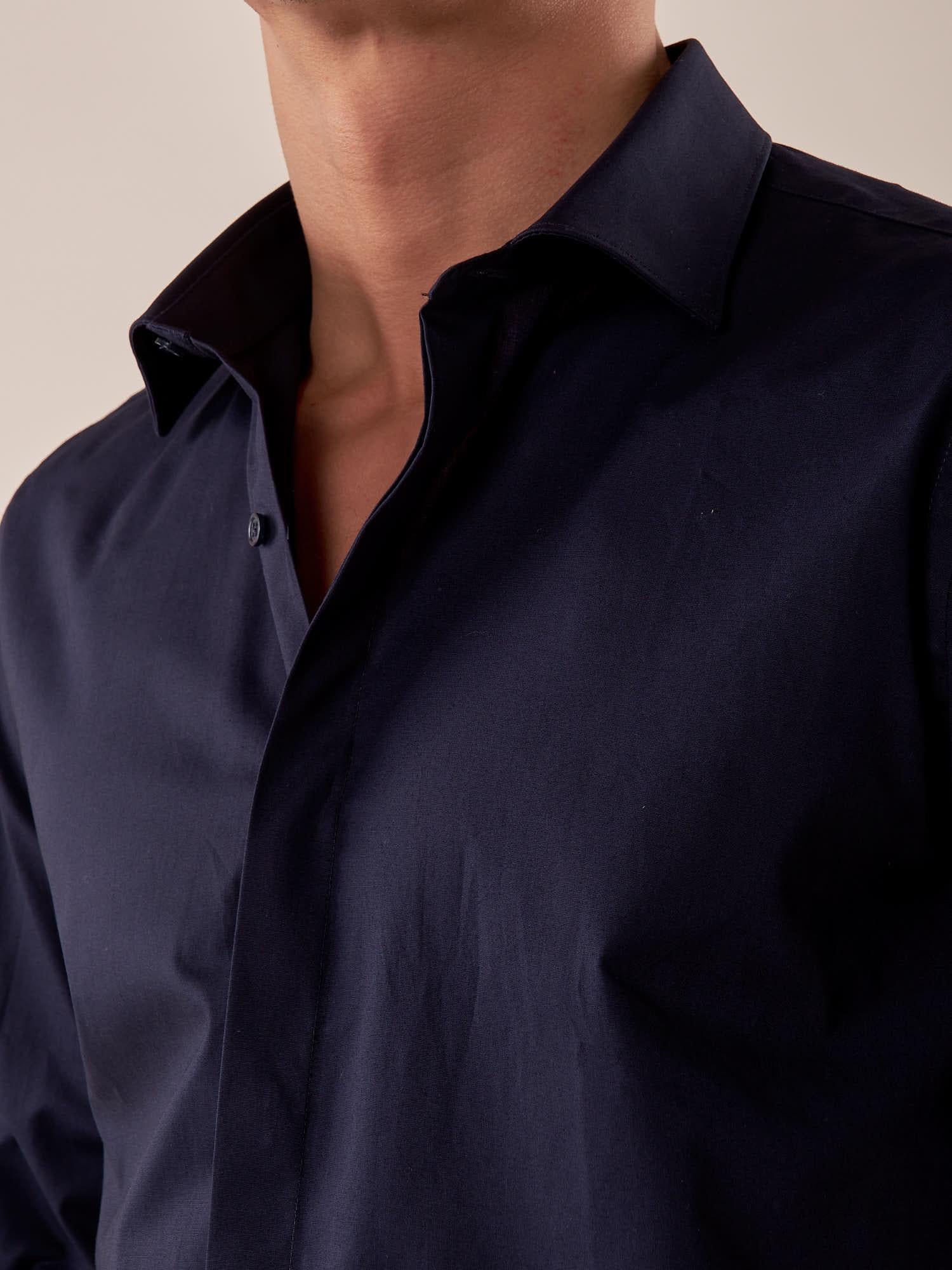 Camicia manica lunga stretch bottoni ricoperti slim con riprese. FBDERBY BLU FB 