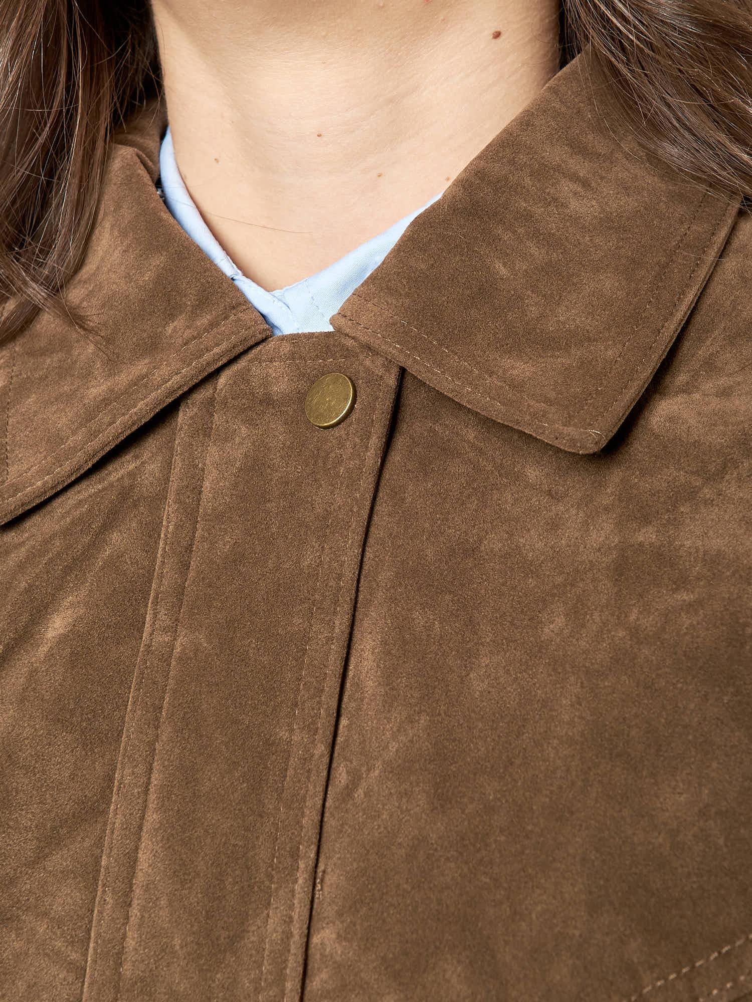 Bomber donna effetto scamosciato. Zip frontale, tasche a filetto e collo a camicia. HM2513 CAFFE FORGET-ME-NOT 