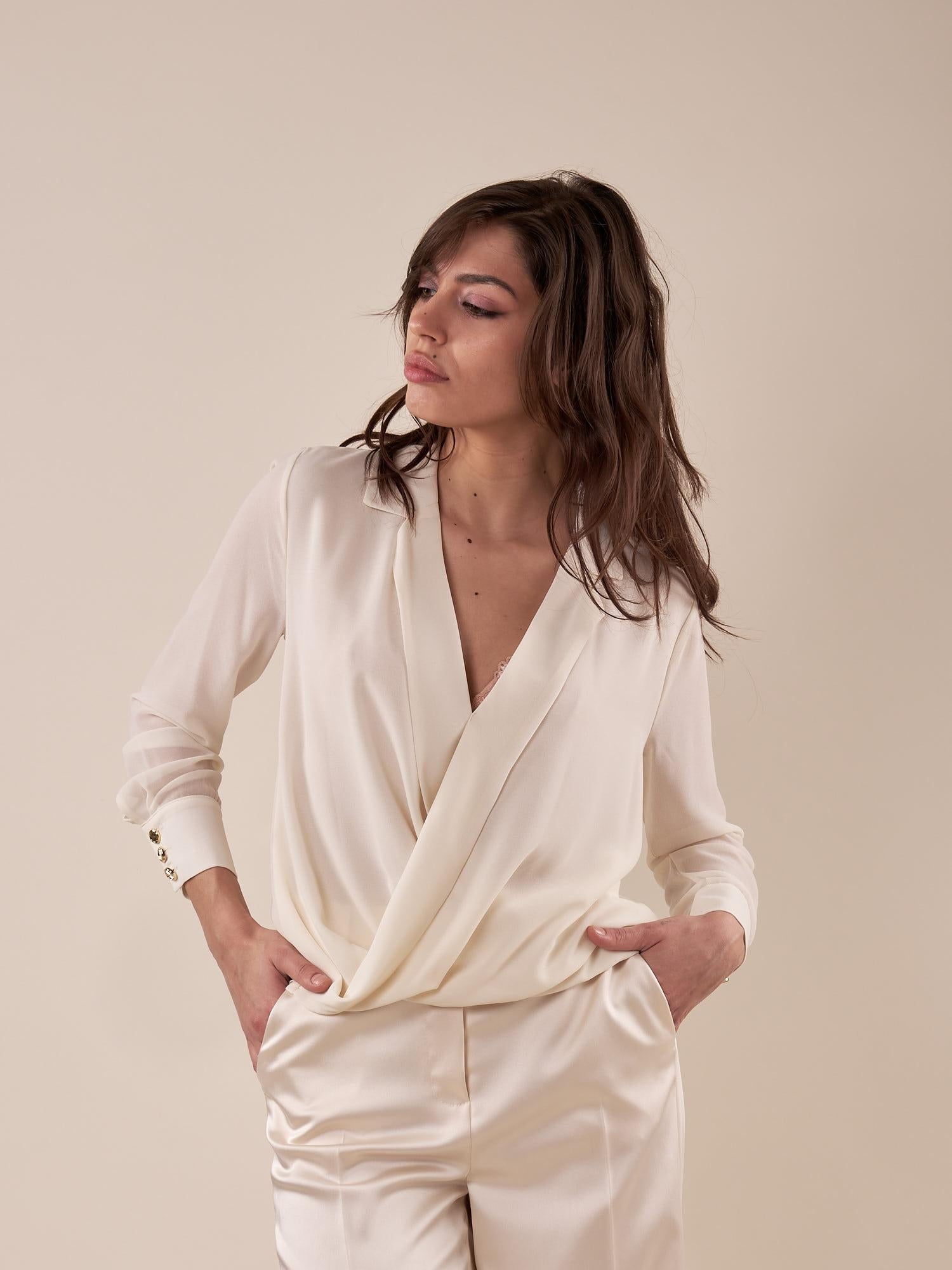 Camicia manica lunga scollo profondo. BL000954 BURRO ARTIGLI 