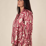 Blusa Donna Curvy fantasia con scollo a V e dettaglio sovrapposto. F876YBFVIRGIE AMARONE Lizalù 