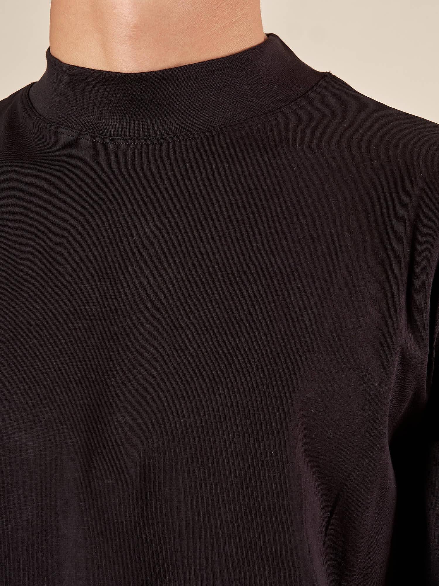 Lupetto Uomo Manica Lunga in Caldo Cotone elasticizzato ComfortTermico e stile essenziale. TI283H NERO HAMAKI-HO 