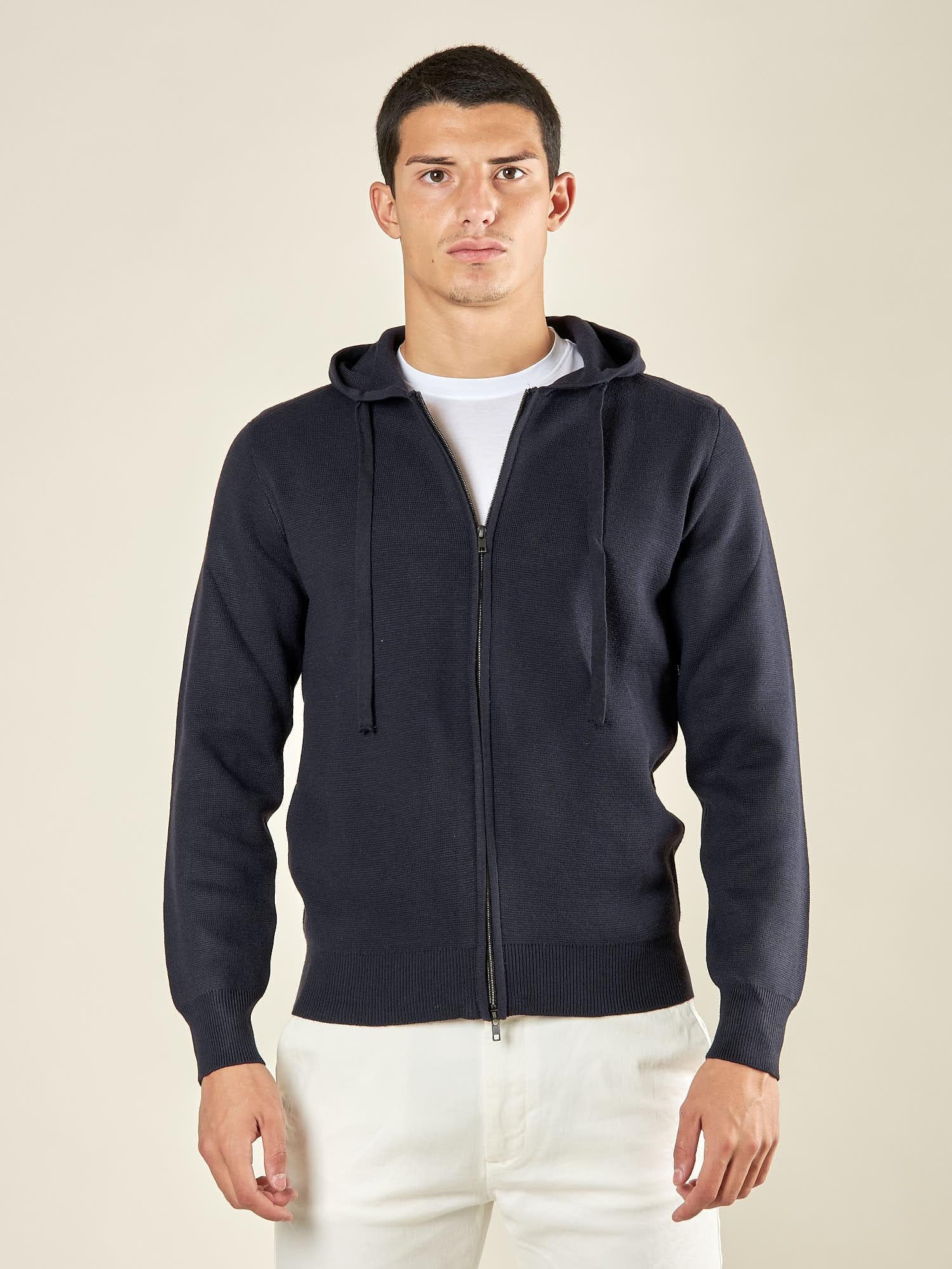Maglia Uomo Invernale in Misto Viscosa con Zip e Cappuccio. Stile Sportivo ed Eleganza Casual. CON4051225 NAVY CONSENSO 