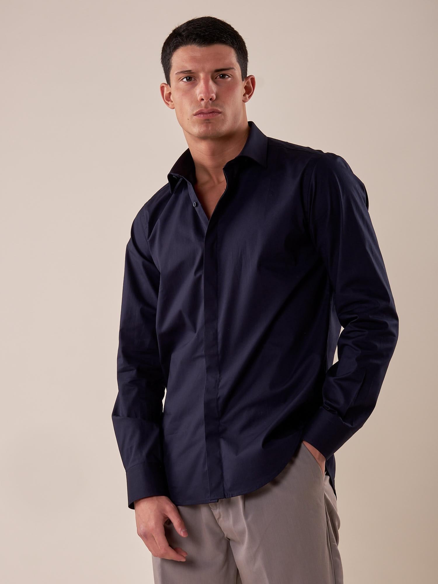 Camicia manica lunga stretch bottoni ricoperti slim con riprese. FBDERBY BLU FB 