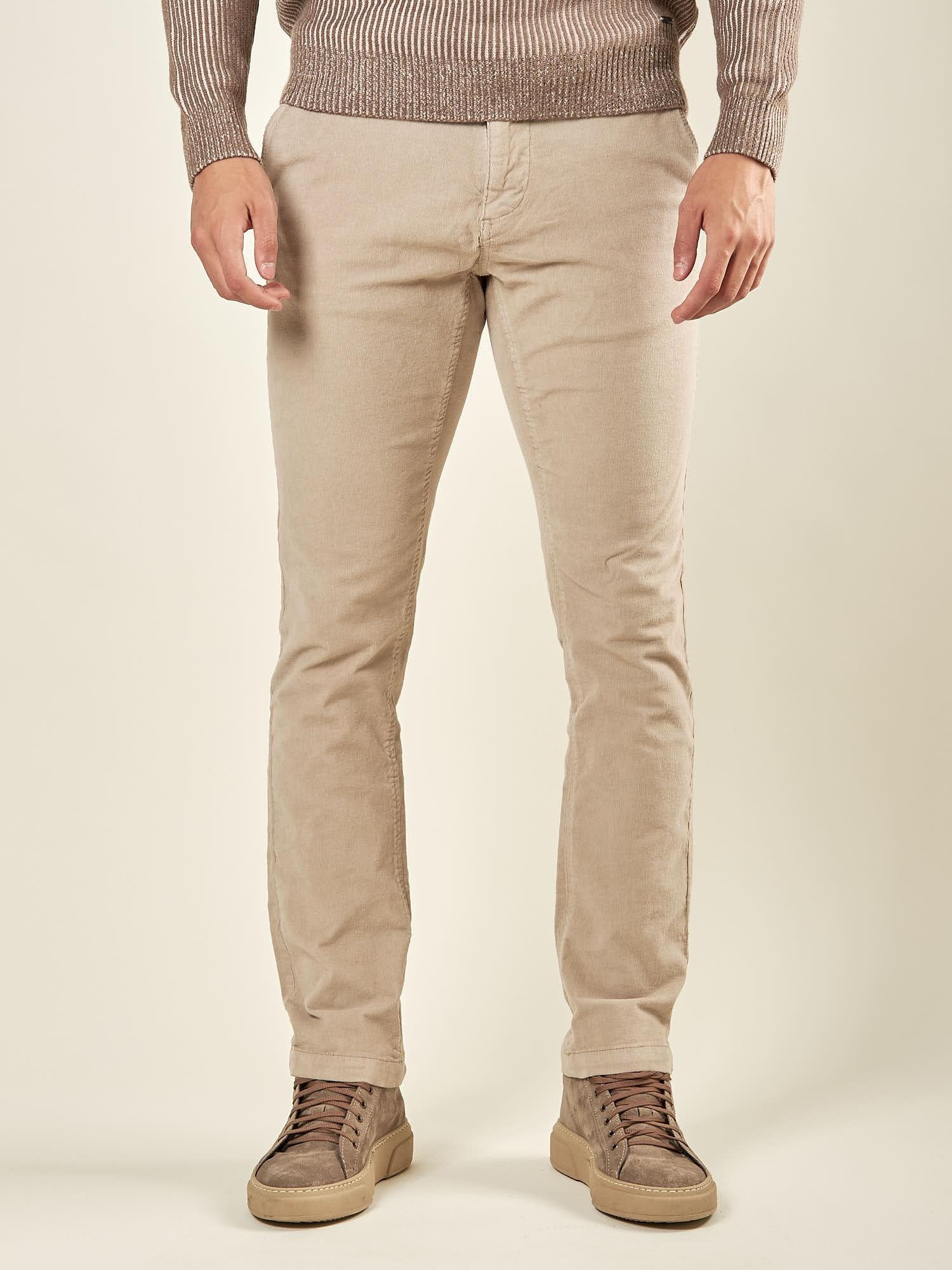 Pantalone Uomo Invernale in Velluto 1000 Righe. Eleganza Classica e Comfort Moderno. M49436 MASTICE GUY 