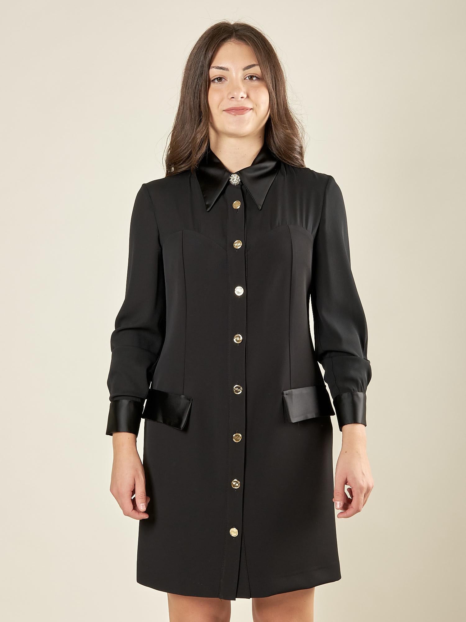 Abito midi donna con abbottonatura frontale e dettagli in raso. Eleganza romantica e stile raffinato. AB003215 NERO ARTIGLI 